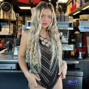 Banned in Seattle, Back in a Bikini: Venessa’s Butt Returns to the Barista