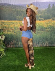 Vanniall Rides EXXXOTICA Chicago High, Eyes Minneapolis Next